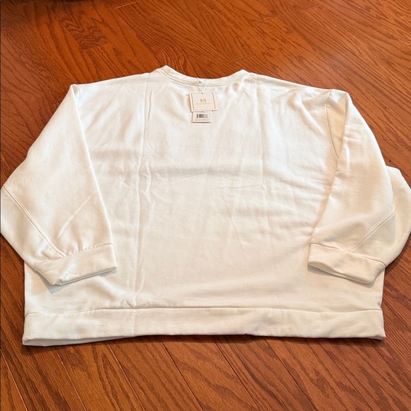 MAMA Sweatshirt - Picture 2 of 2